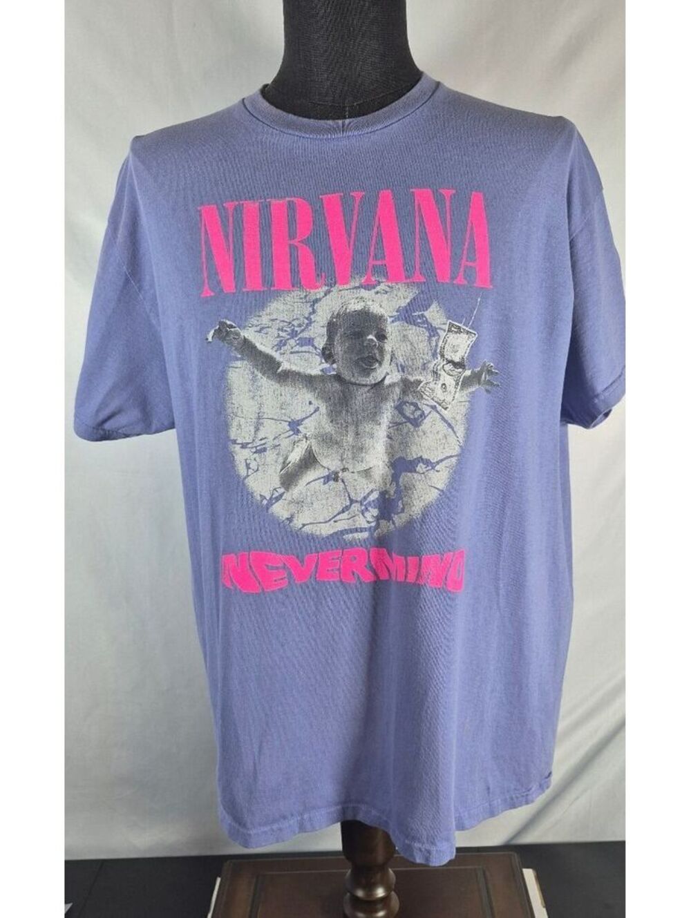 Nirvana Nevermind XL Lavender Pink Graphic Band Tee